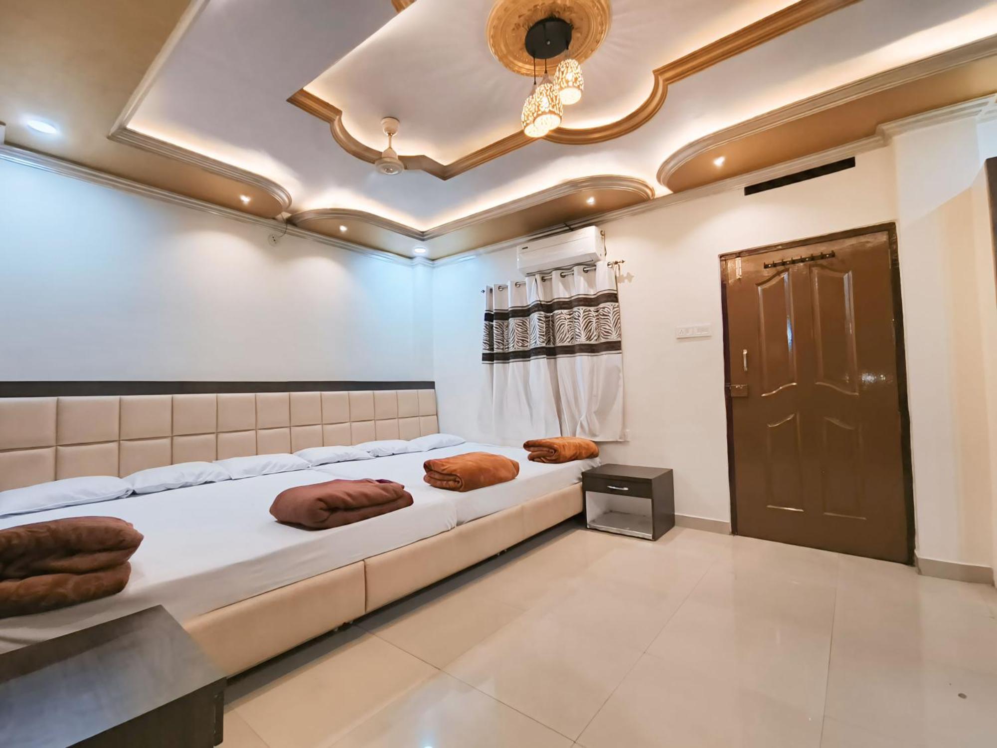Shree Trilokeshwar Guesthouse Uddzsaín Kültér fotó